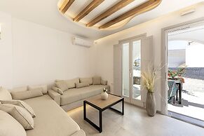 Alafropetra Luxury Suites