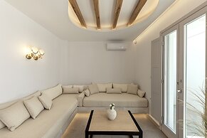 Alafropetra Luxury Suites