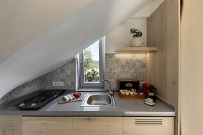 Alafropetra Luxury Suites