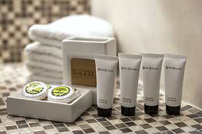 Alafropetra Luxury Suites