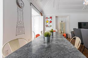 Bairro Alto Palace  Apartment for Large Groups