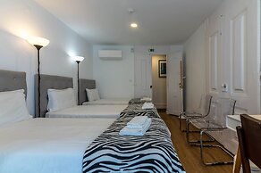 Bairro Alto Palace  Apartment for Large Groups