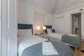 Bairro Alto Palace  Apartment for Large Groups