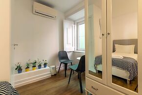 Bairro Alto Palace  Apartment for Large Groups