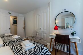Bairro Alto Palace  Apartment for Large Groups