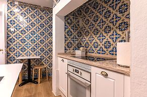 Bairro Alto Palace  Apartment for Large Groups