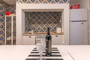 Bairro Alto Palace  Apartment for Large Groups