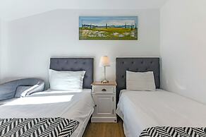 Bairro Alto Palace  Apartment for Large Groups