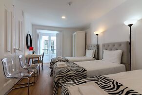 Bairro Alto Palace  Apartment for Large Groups