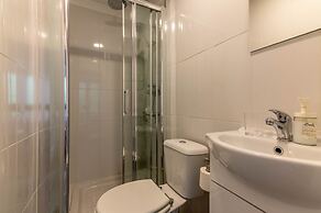 Bairro Alto Palace  Apartment for Large Groups