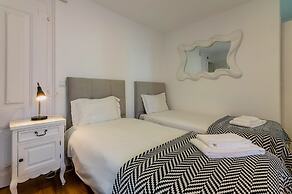 Bairro Alto Palace  Apartment for Large Groups