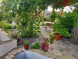 Ionia Guest House