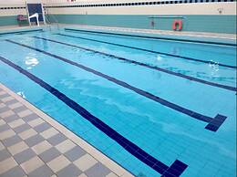 Two Bedroom Victorian Flat in the Centre of Port Glasgow Close to all