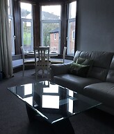 Two Bedroom Victorian Flat in the Centre of Port Glasgow Close to all