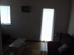 Big mama's Apartments