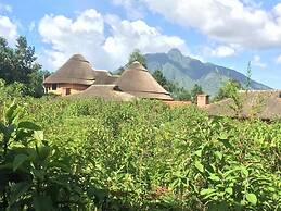 Ingagi Park View Lodge