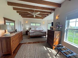 High Hill Inn