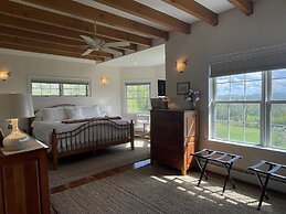High Hill Inn