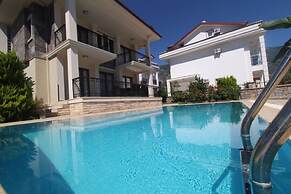 Opal Villa 1 by Villa Buketi