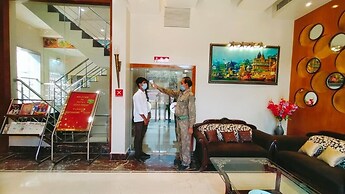 Hotel Ozas Grand