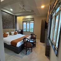 Hotel Ozas Grand