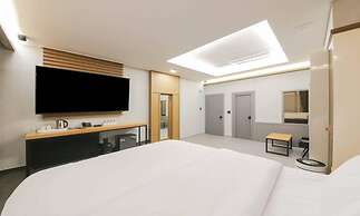 Gwangju Gwangsangu Hanam Hound Hotel