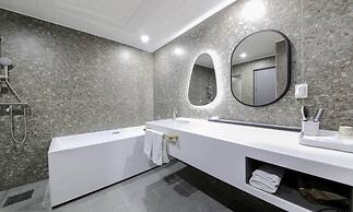 Gwangju Gwangsangu Hanam Hound Hotel