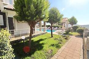 Arnna Villa 4 by Villa Buketi