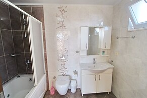 Arnna Villa 4 by Villa Buketi