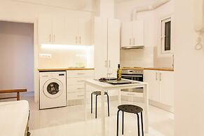 Classy Central Apartment near Acropolis