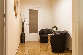 Spacious Safe Apartment Walk Acropolis