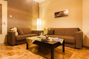 Spacious Safe Apartment Walk Acropolis