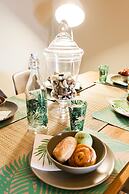 High Class Huge Central Apartment