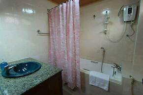 Adler Lady Guesthouse - Women Only