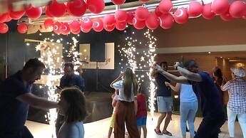 Monna Roza Beach Resort Hotel