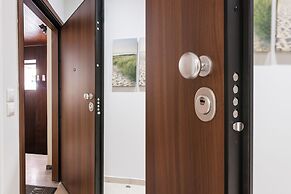 Central Safe Smart Apartment