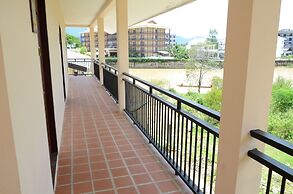 Saksiri Riverside Boutique Hotel