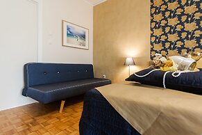 Big Central Metro Station Apartment 1