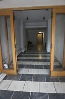 Big Central Metro Station Apartment 1