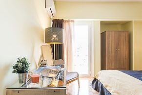 Big Central Metro Station Apartment 2