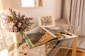 Big Central Metro Station Apartment 2