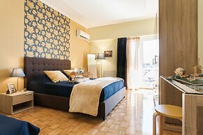 Big Central Metro Station Apartment 2