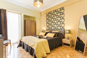 Big Central Metro Station Apartment 2