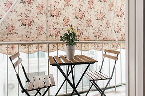 Big Central Metro Station Apartment 2