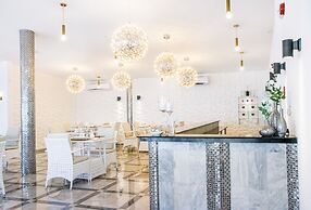 Marina Point Bay Resort