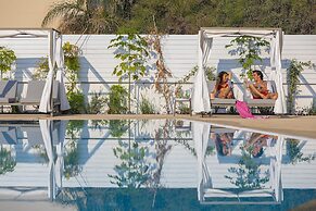 Leonardo Crystal Cove & Spa by the sea - Adults Only
