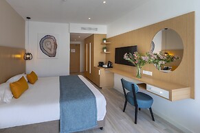 Leonardo Crystal Cove & Spa by the sea - Adults Only