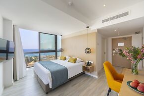 Leonardo Crystal Cove & Spa by the sea - Adults Only