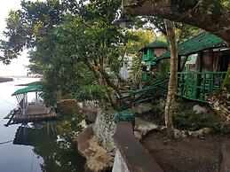 Nature Green Forest Resort