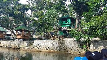 Nature Green Forest Resort